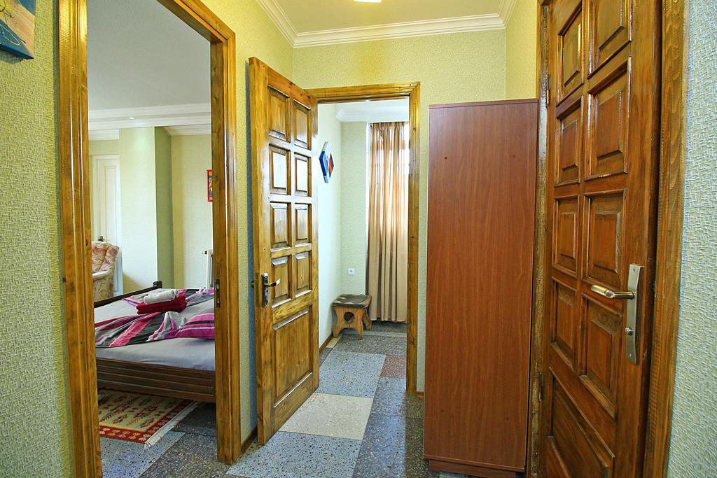 Babilina Hotell Tbilisi Eksteriør bilde