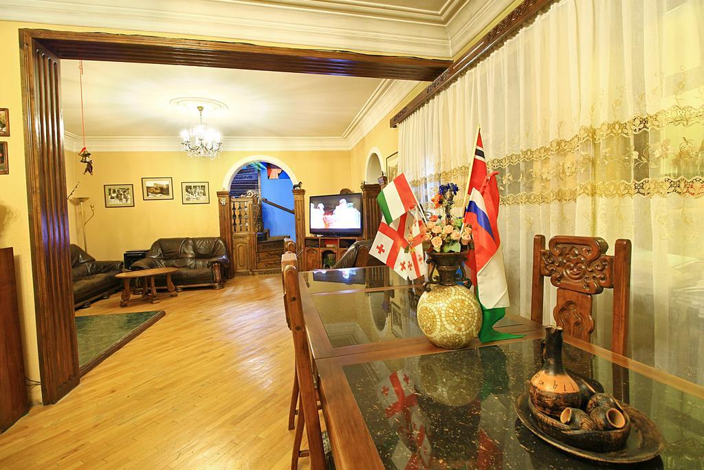 Babilina Hotell Tbilisi Eksteriør bilde